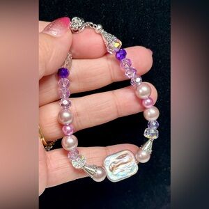 Elegant Freshwater Pearl Bracelet with Rose silver Accents-classic closure